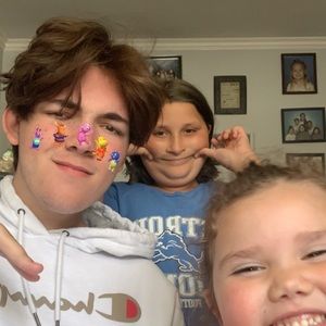 Meet your Posher, Russell